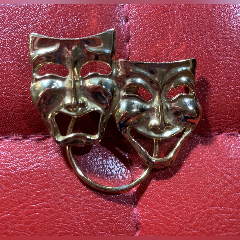 Theater pin